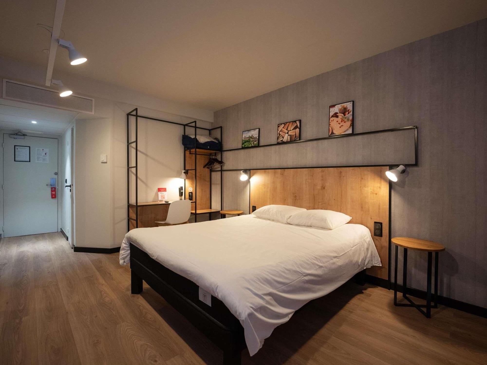Hotel Ibis Brive Centre Exterior foto