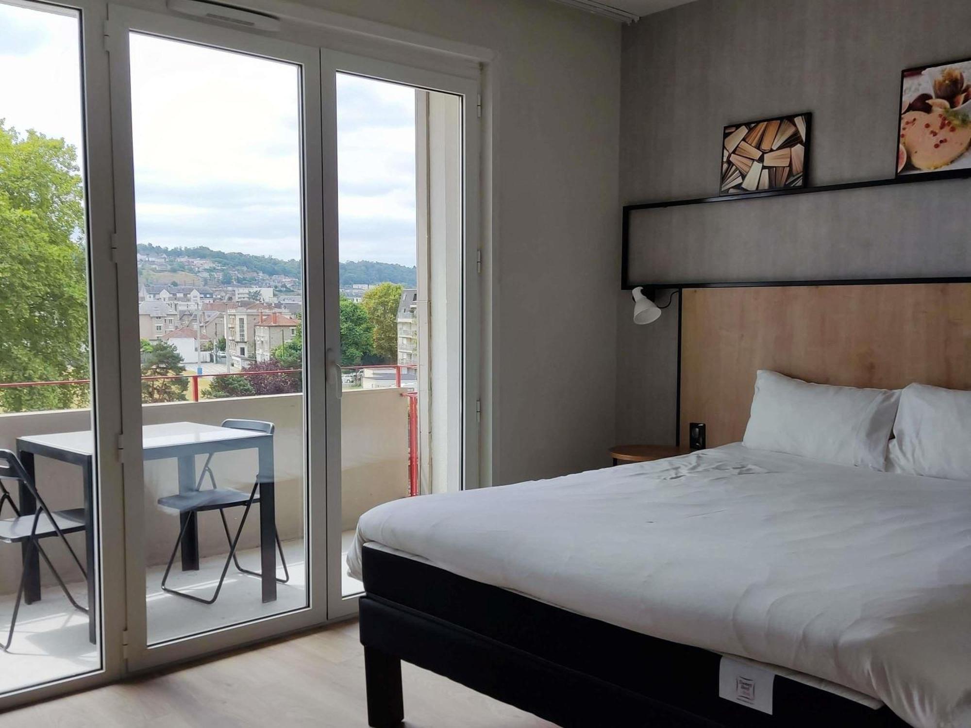 Hotel Ibis Brive Centre Exterior foto